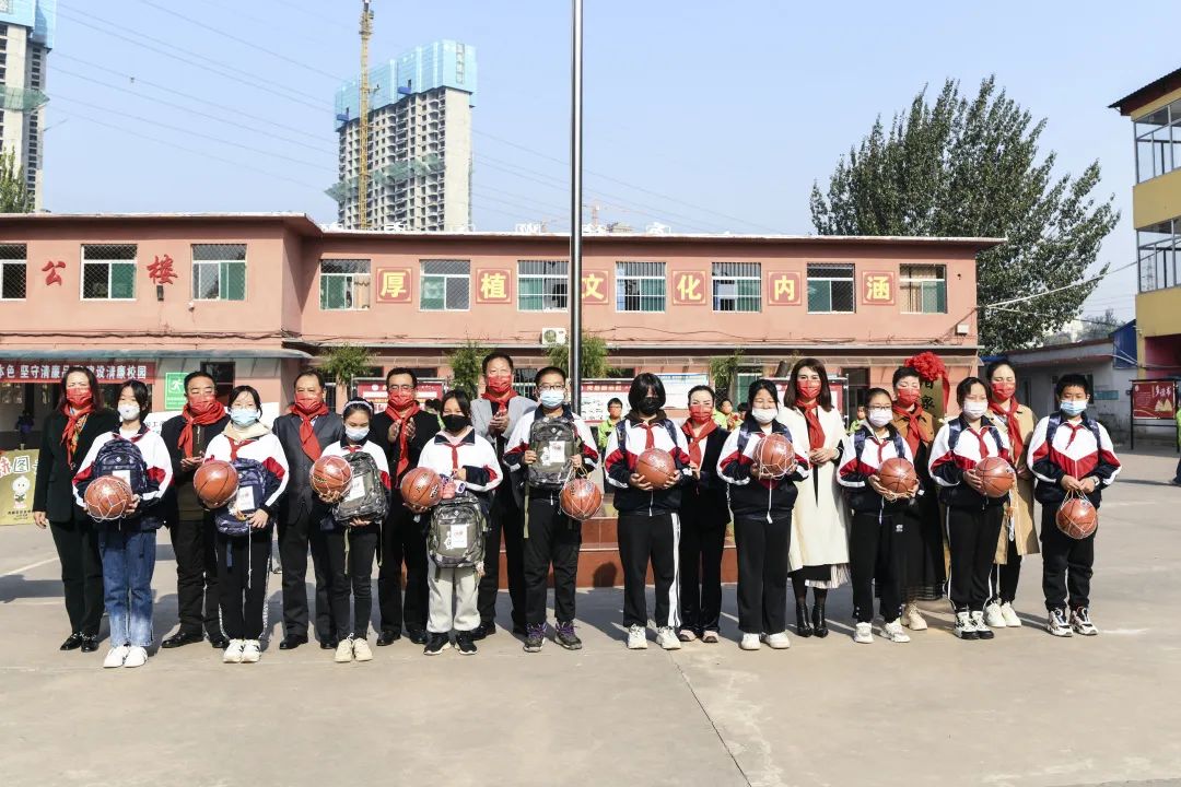 第228所 山西省阳泉市玩球体育王玲年学校 第228所 山西省阳泉市玩球体育王玲年学校