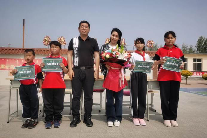 第211所 内蒙古赤峰市宁城县小城子镇高桥蒙汉玩球体育梁玉梅小学 第211所 内蒙古赤峰市宁城县小城子镇高桥蒙汉玩球体育梁玉梅小学